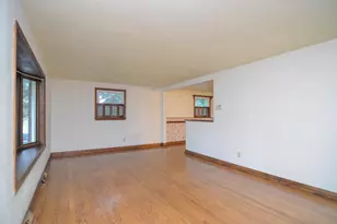 1321 Wiesner St, Green Bay, WI 54304 - Photo 3