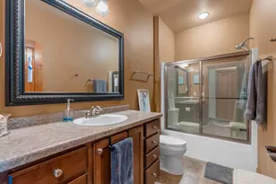 1055 Zacher Dr, Oshkosh, WI 54901 - Photo 19