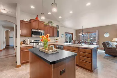 1055 Zacher Drive, Oshkosh, WI 54901 - Photo 5