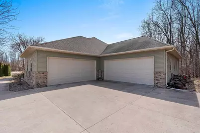 1055 Zacher Drive, Oshkosh, WI 54901 - Photo 31