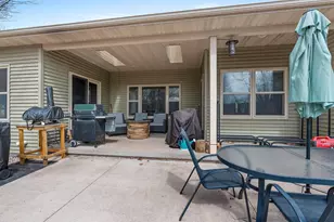 1055 Zacher Dr, Oshkosh, WI 54901 - Photo 33