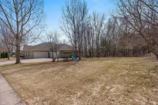 1055 Zacher Dr, Oshkosh, WI 54901 - Photo 33
