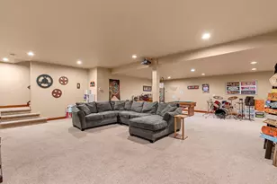 1055 Zacher Dr, Oshkosh, WI 54901 - Photo 23