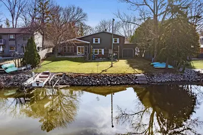 909 Brookwood Court, Oshkosh, WI 54902 - Photo 5