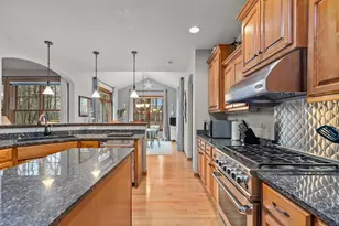 4231 Westview Ln, Oshkosh, WI 54904 - Photo 7