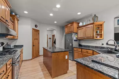 4231 Westview Lane, Oshkosh, WI 54904 - Photo 9