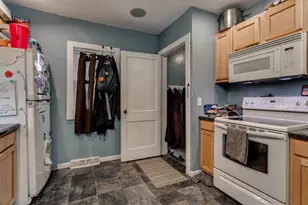 713 Main St, Neenah, WI 54956 - Photo 17