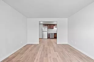 2130 Elm View Dr, Ashwaubenon, WI 54304 - Photo 3