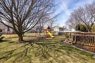 2435 Kaitlynn Ct, Oshkosh, WI 54901 - Photo 45