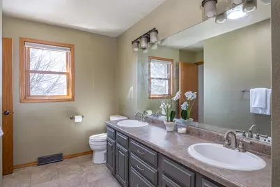 2435 Kaitlynn Court, Oshkosh, WI 54901 - Photo 21