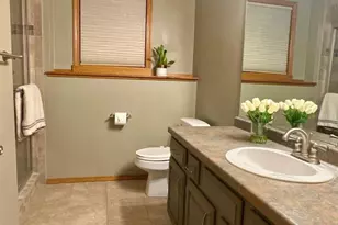 2435 Kaitlynn Ct, Oshkosh, WI 54901 - Photo 3