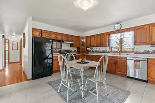 1859 Northpoint St, Oshkosh, WI 54901 - Photo 7