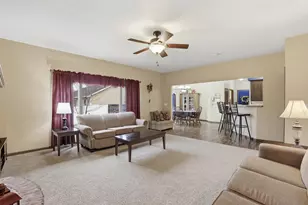 N9005 Blackoak St, Menasha, WI 54952 - Photo 5