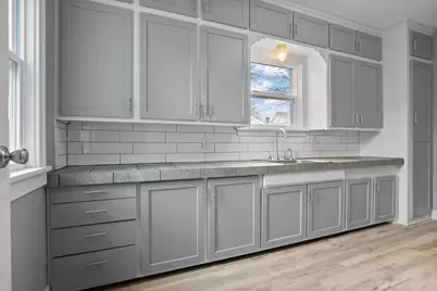 115 N Clay Street, Green Bay, WI 54301 - Photo 9