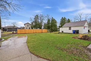 149 W 23rd Ave, Oshkosh, WI 54902 - Photo 23