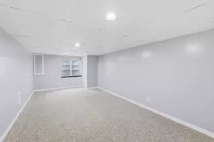 149 W 23rd Ave, Oshkosh, WI 54902 - Photo 15