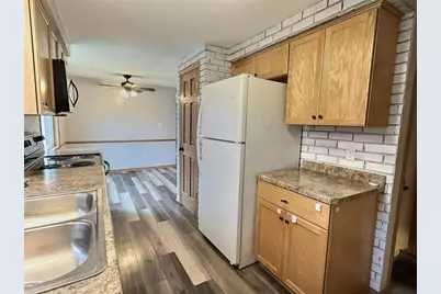 1706 Winchester Avenue, Oshkosh, WI 54901 - Photo 5