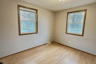 1706 Winchester Ave, Oshkosh, WI 54901 - Photo 11