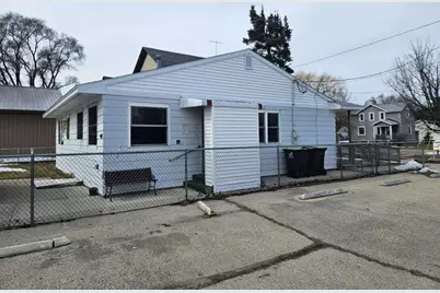 1005 8th Avenue, Menominee, MI 49858 - Photo 3