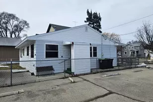 1005 8th Ave, Menominee, MI 49858 - Photo 3