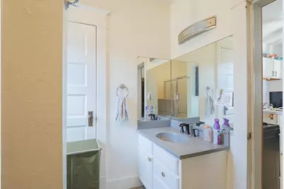 525 S Quincy Street, Green Bay, WI 54301 - Photo 11