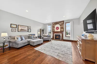 3586 Grand Meadows Crossing, Neenah, WI 54956 - Photo 9