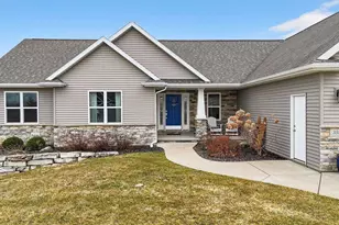 3586 Grand Meadows Crossing, Neenah, WI 54956 - Photo 3