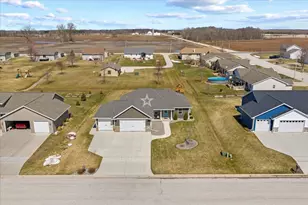 278 Brookview Dr, Luxemburg, WI 54217 - Photo 5