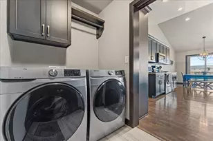 278 Brookview Dr, Luxemburg, WI 54217 - Photo 31