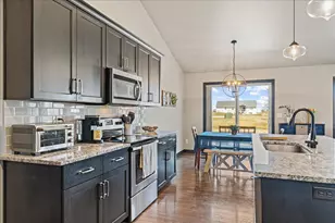 278 Brookview Dr, Luxemburg, WI 54217 - Photo 11