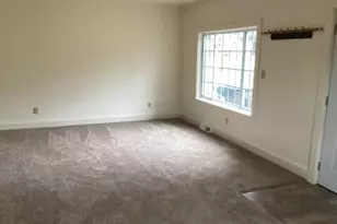 236 S 1st Ave, Redgranite, WI 54970 - Photo 3