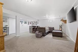 3011 S Pleasant Dr, Holmen, WI 54636 - Photo 19