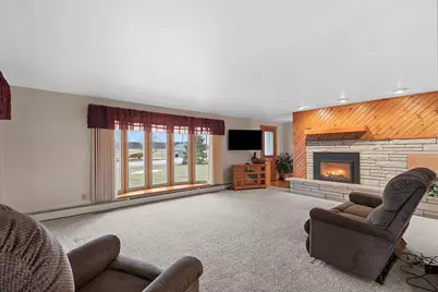 914 S Main Street, Mishicot, WI 54228 - Photo 7