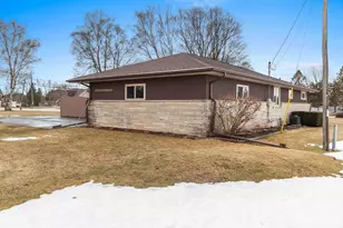 914 S Main St, Mishicot, WI 54228 - Photo 47