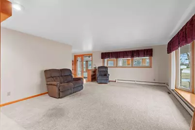 914 S Main Street, Mishicot, WI 54228 - Photo 5