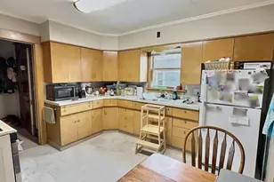 1143 Van Buren Ave, Oshkosh, WI 54902 - Photo 5