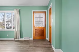 825 15th Ave, Green Bay, WI 54304 - Photo 3