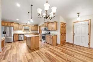 3825 Shore Crest Ln, Green Bay, WI 54311 - Photo 3