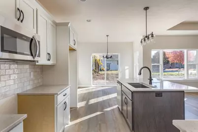 1009 Lotus Trail, Menasha, WI 54952 - Photo 5