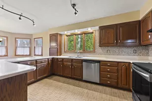 1161 Wedgewood Ln, Fond du Lac, WI 54935 - Photo 3