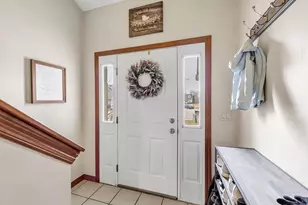 715 Edge Point Ct, De Pere, WI 54115 - Photo 11