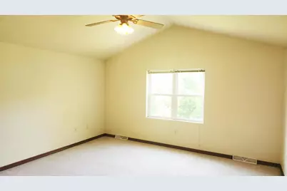 715 Edge Point Court, De Pere, WI 54115 - Photo 13