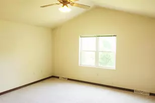 715 Edge Point Ct, De Pere, WI 54115 - Photo 13