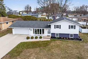 944 Duchateau Ave, Green Bay, WI 54304 - Photo 1