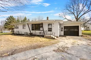 148 N Park St, Markesan, WI 53946 - Photo 1