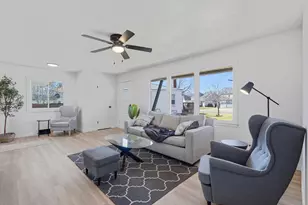 148 N Park St, Markesan, WI 53946 - Photo 7