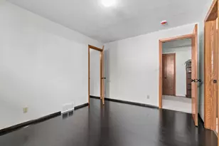 1913 Outagamie St, Appleton, WI 54914 - Photo 39