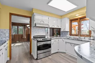 1913 Outagamie St, Appleton, WI 54914 - Photo 3