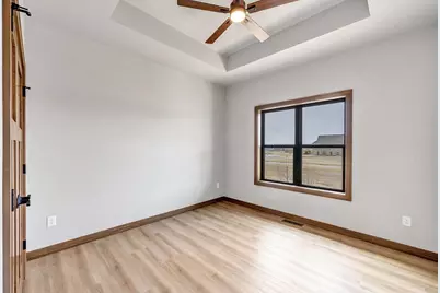 675 Sunset, Green Bay, WI 54313 - Photo 17