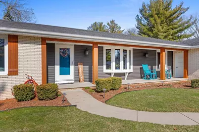 2031 Parkwood Court, Green Bay, WI 54304 - Photo 3